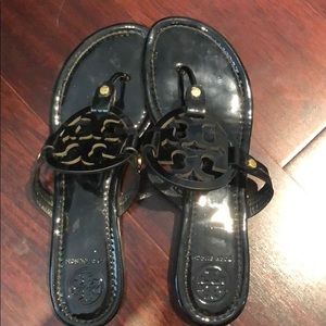 HARDLY WORN TORY BURCH MILLER SANDAL!